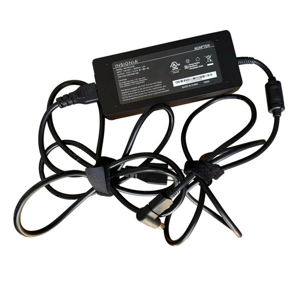 Insignia Universal 180 W High Power Laptop Charger 8 Adapters for Dell HP & more - Picture 4 of 14